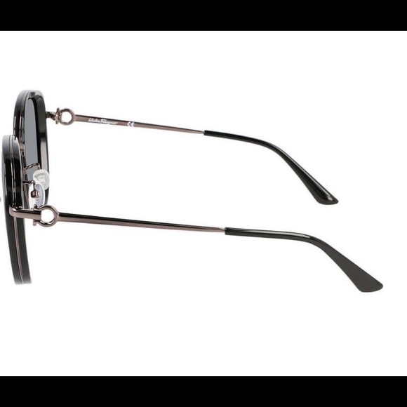 Ferragamo - Picture 3 of 3